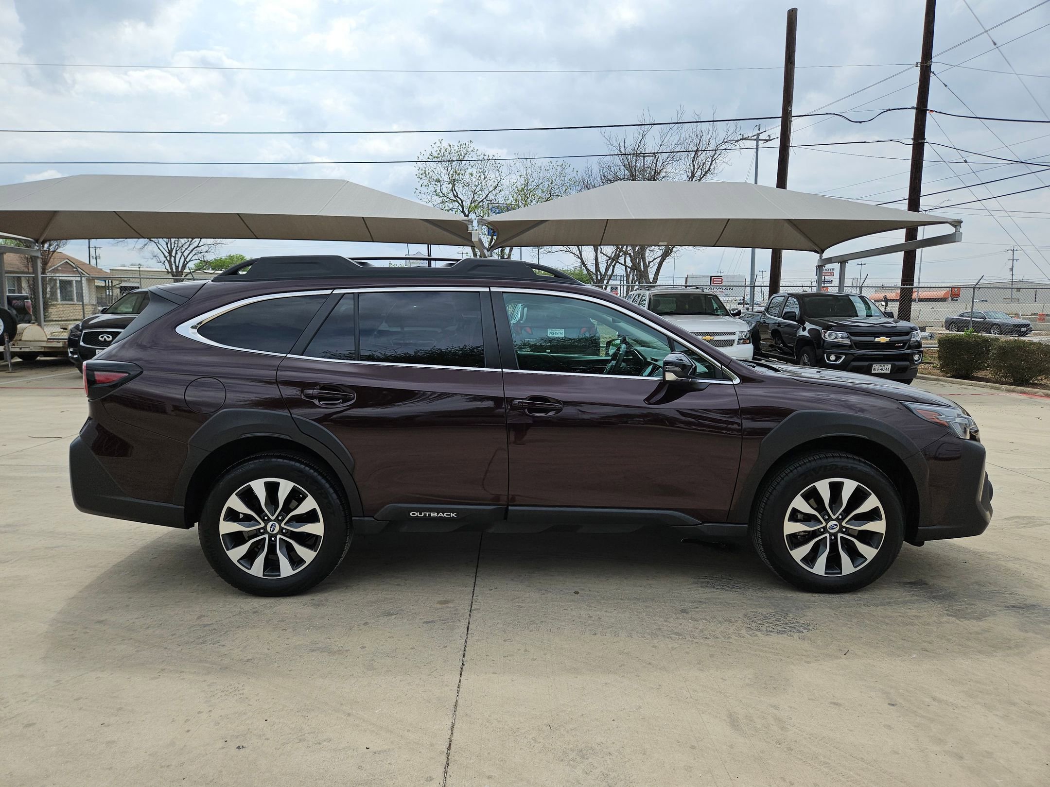 Used 2023 Subaru Outback Limited XT image 2