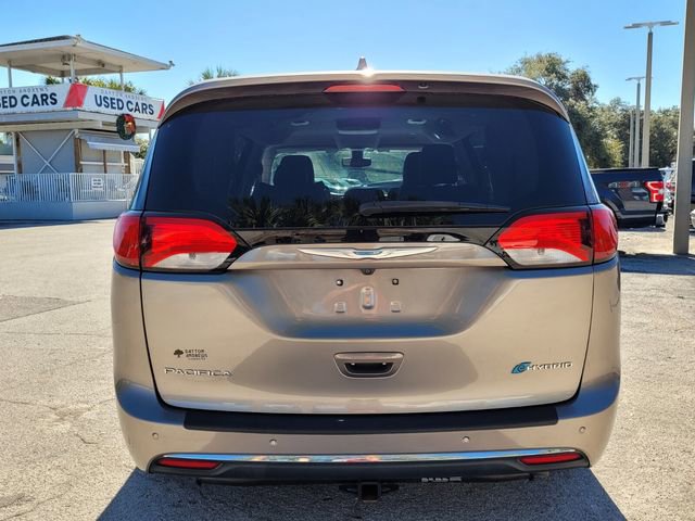 Certified 2018 Chrysler Pacifica Touring-L image 8