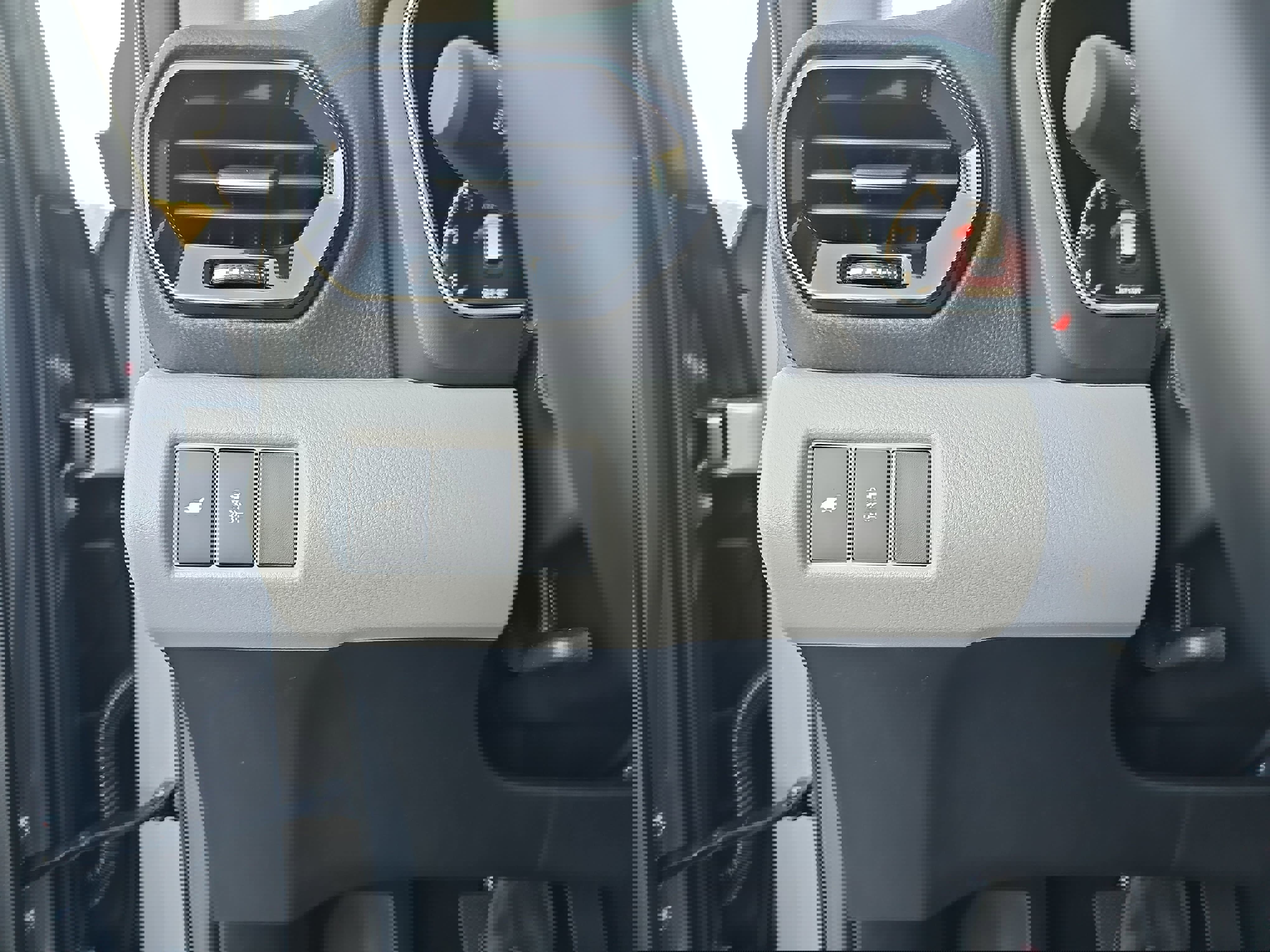 Used 2025 Honda Pilot Touring image 27