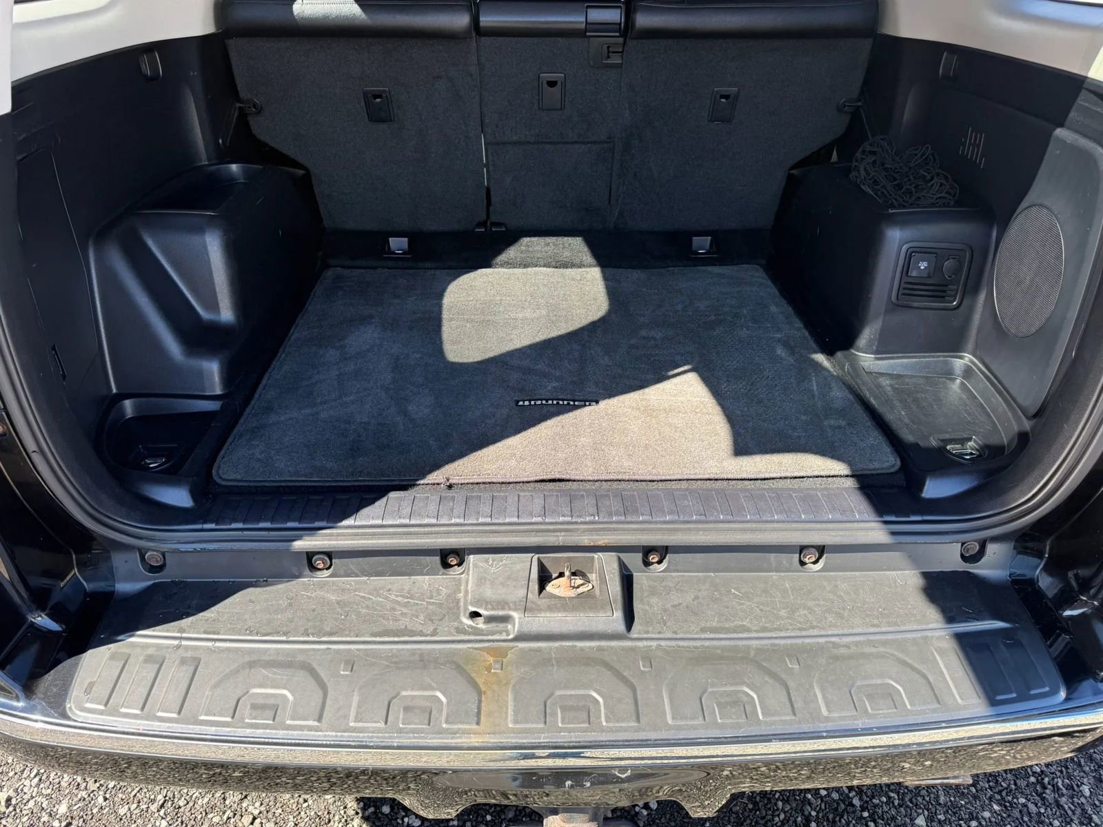 Used 2011 Toyota 4Runner Limited w/ Convenience Pkg image 23