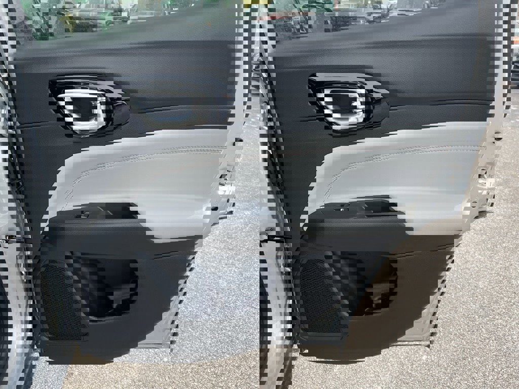 New 2026 Jeep Compass Limited image 12