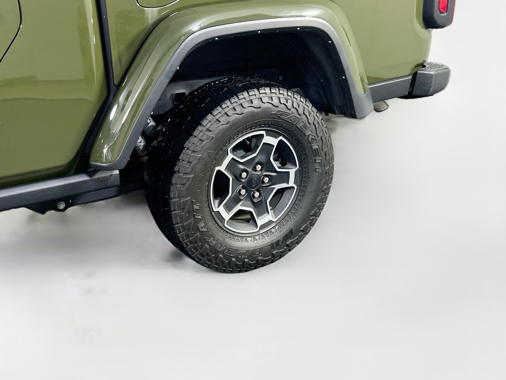 Used 2023 Jeep Gladiator Mojave w/ Trailer Tow Package AWD/4WD image 29