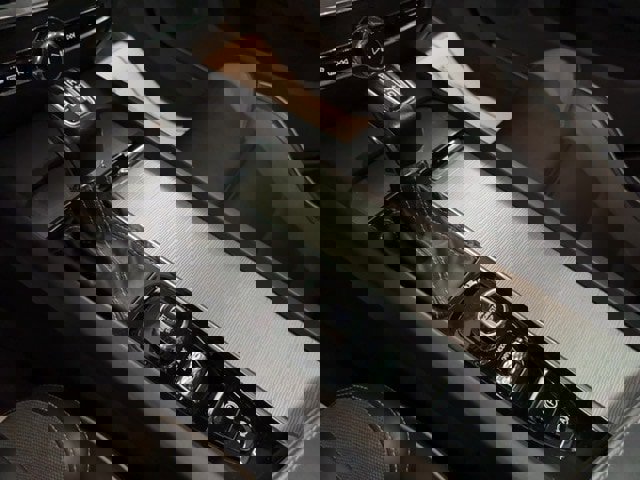 Used 2020 Volvo S60 T5 R-Design image 13