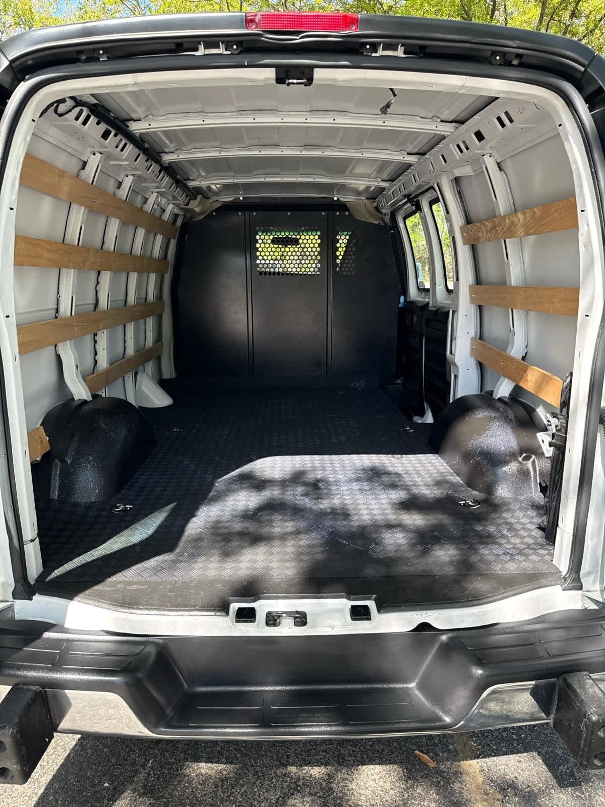 Used 2024 GMC Savana 2500 w/ Driver Convenience Package RWD image 10