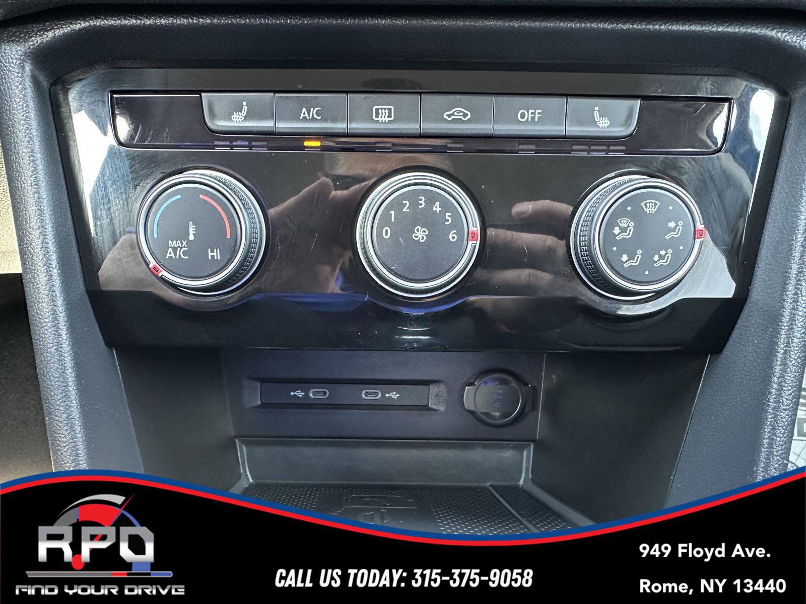 Used 2023 Volkswagen Taos SE w/ Black Wheel Package AWD/4WD image 22