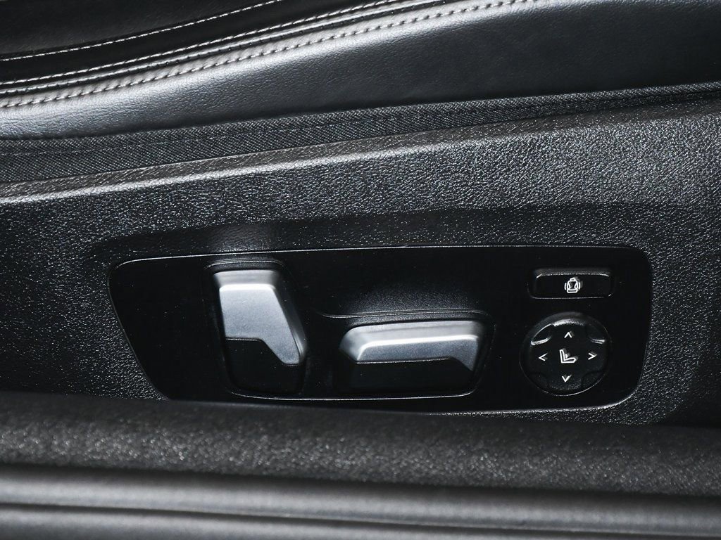 Used 2022 BMW 840i xDrive Convertible w/ Driving Assistance Package image 72