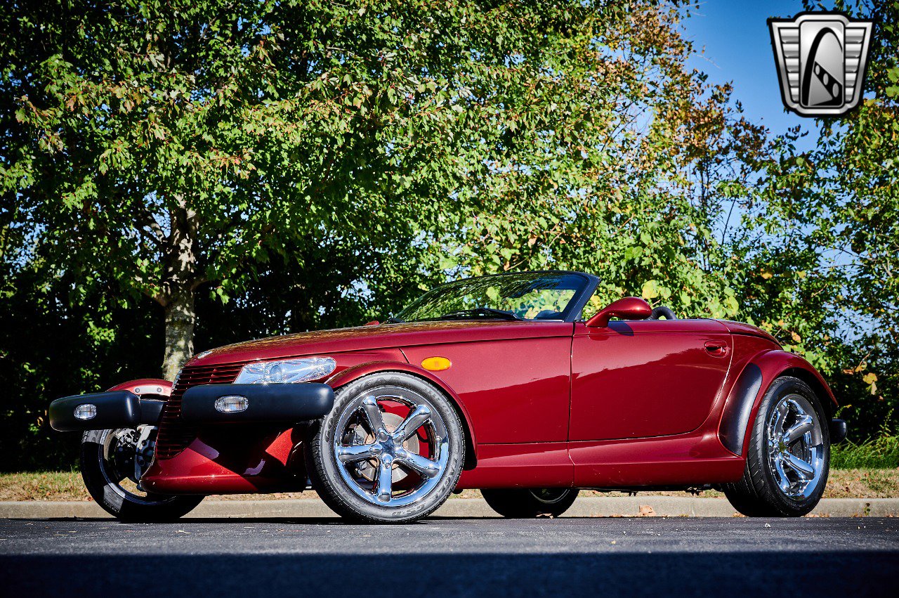 Used 2002 Chrysler Prowler image 2