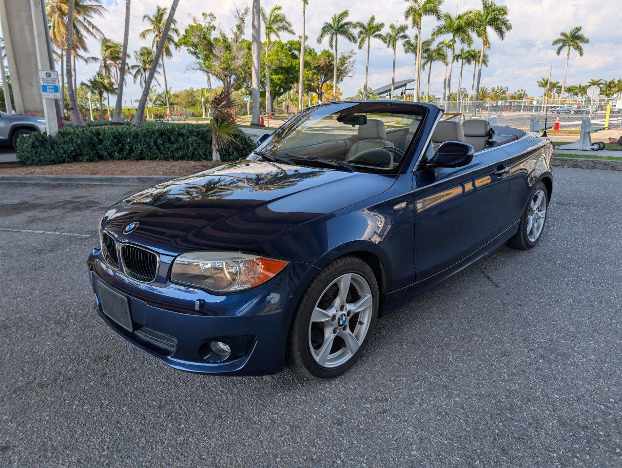 Used 2012 BMW 128i Convertible image 2