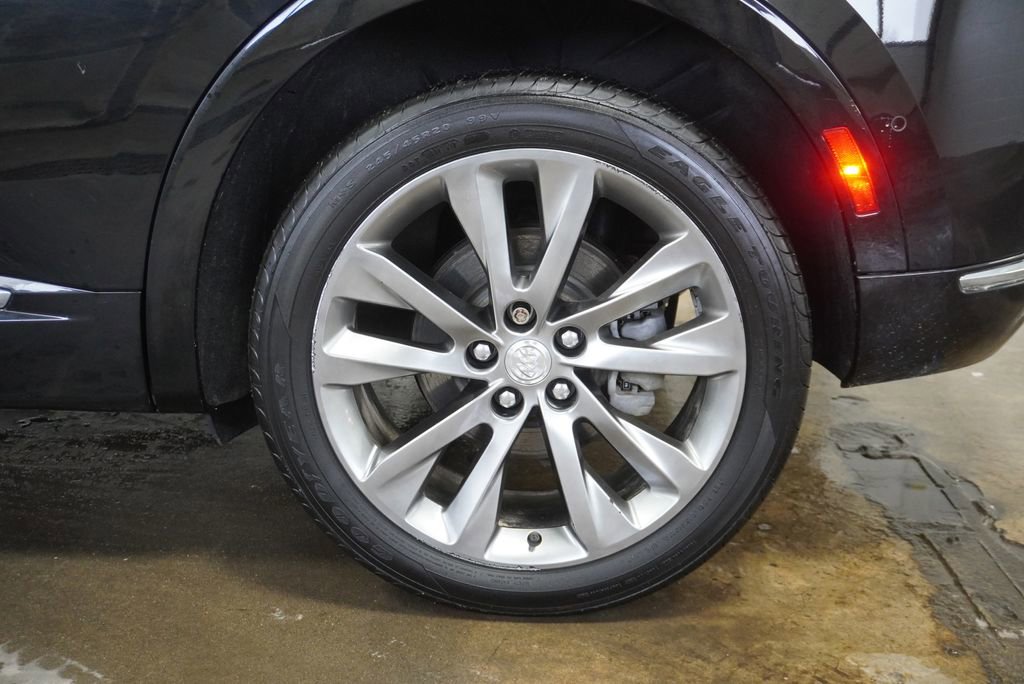 Used 2021 Buick Envision Avenir w/ Technology Package II image 8