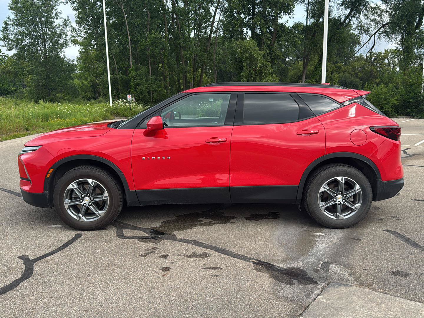 Used 2024 Chevrolet Blazer LT w/ Convenience Package FWD image 2