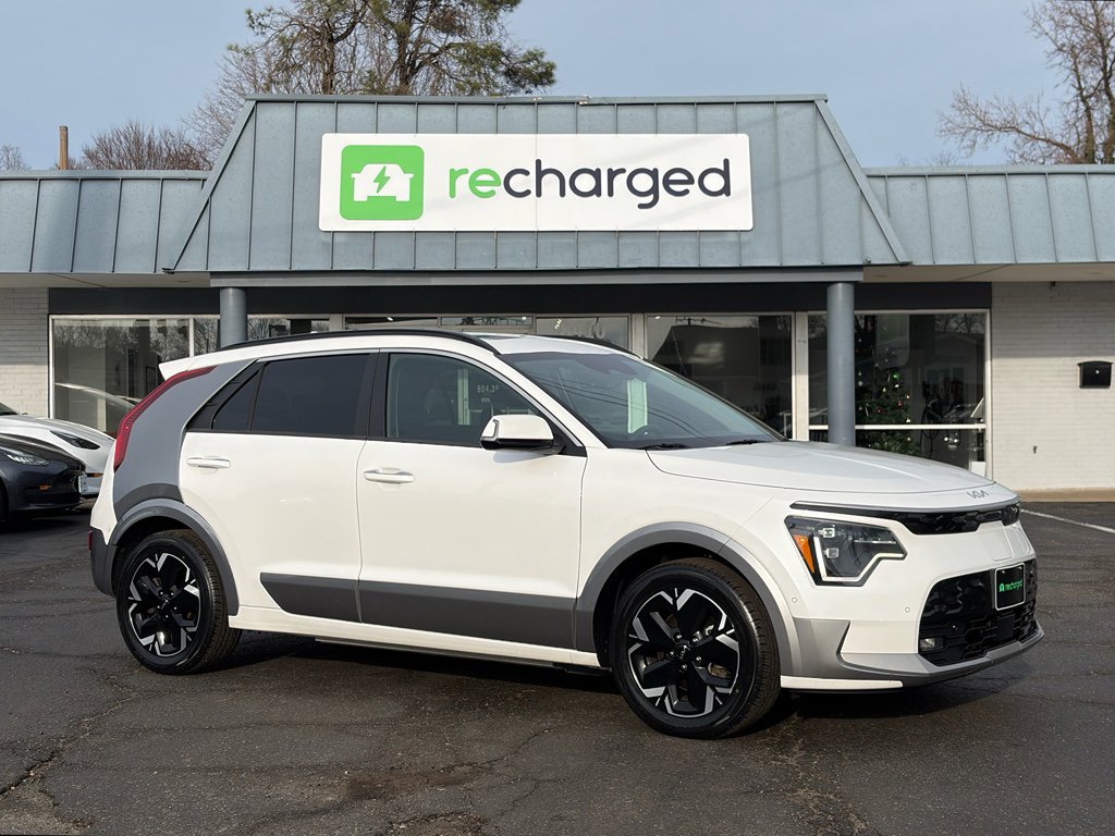 Used 2023 Kia Niro Wave w/ Wave Preserve Package image 4