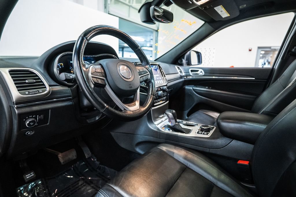 Used 2021 Jeep Grand Cherokee Limited image 4