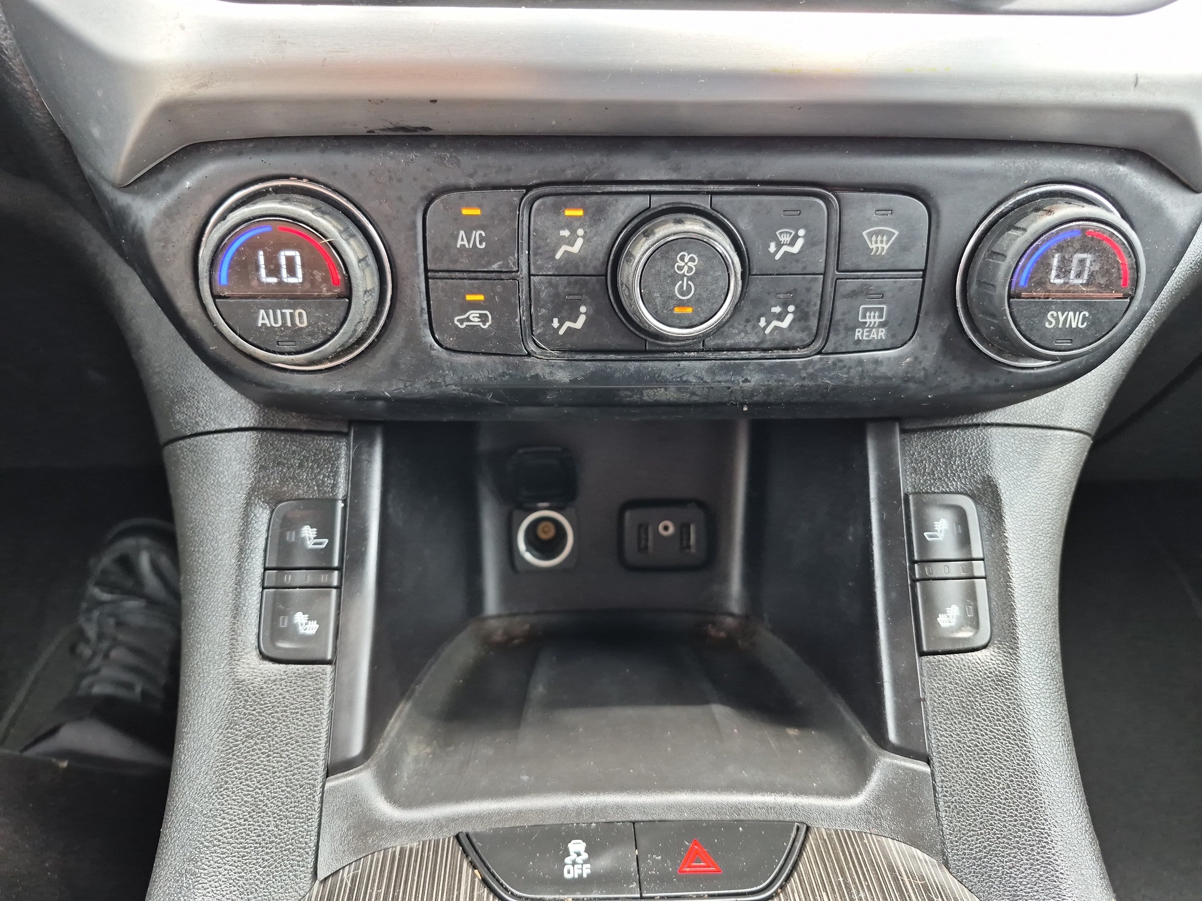 Used 2017 GMC Acadia SLT FWD image 28