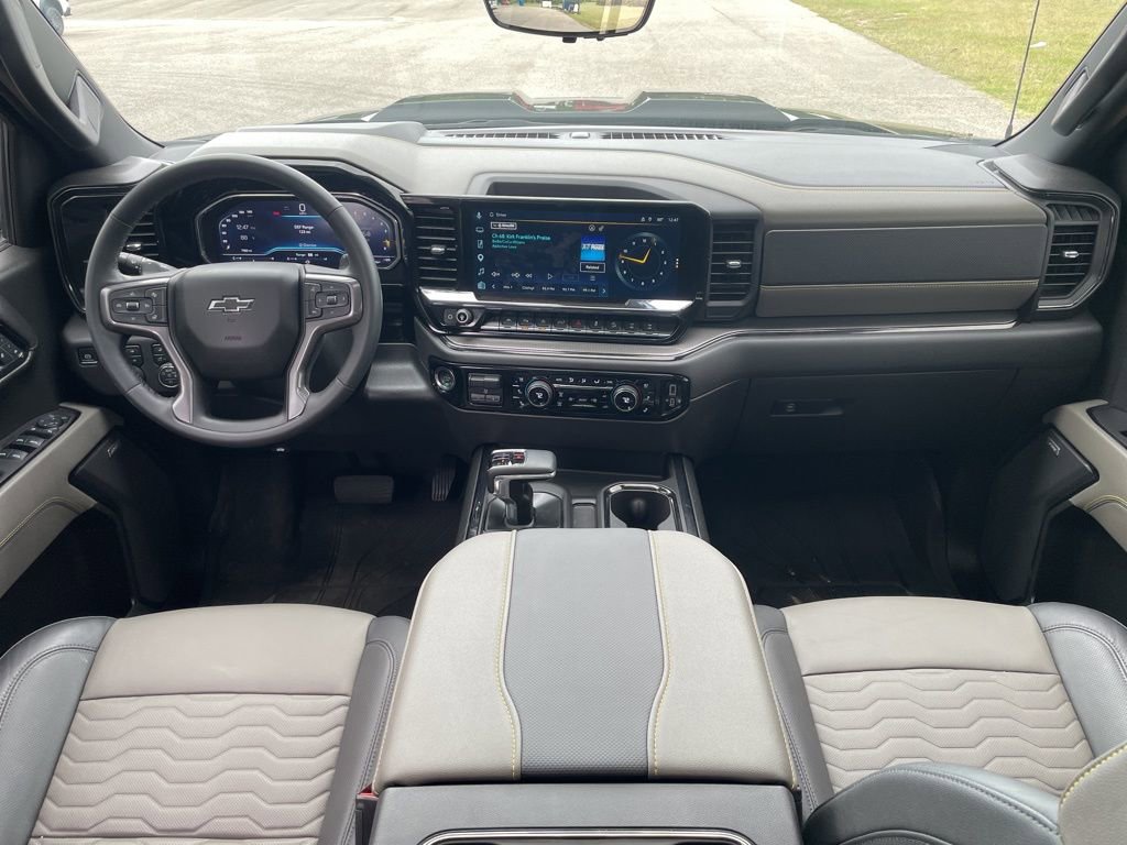 Used 2025 Chevrolet Silverado 1500 ZR2 w/ Technology Package image 26