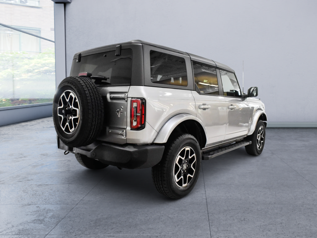 Used 2023 Ford Bronco Outer Banks AWD/4WD image 6