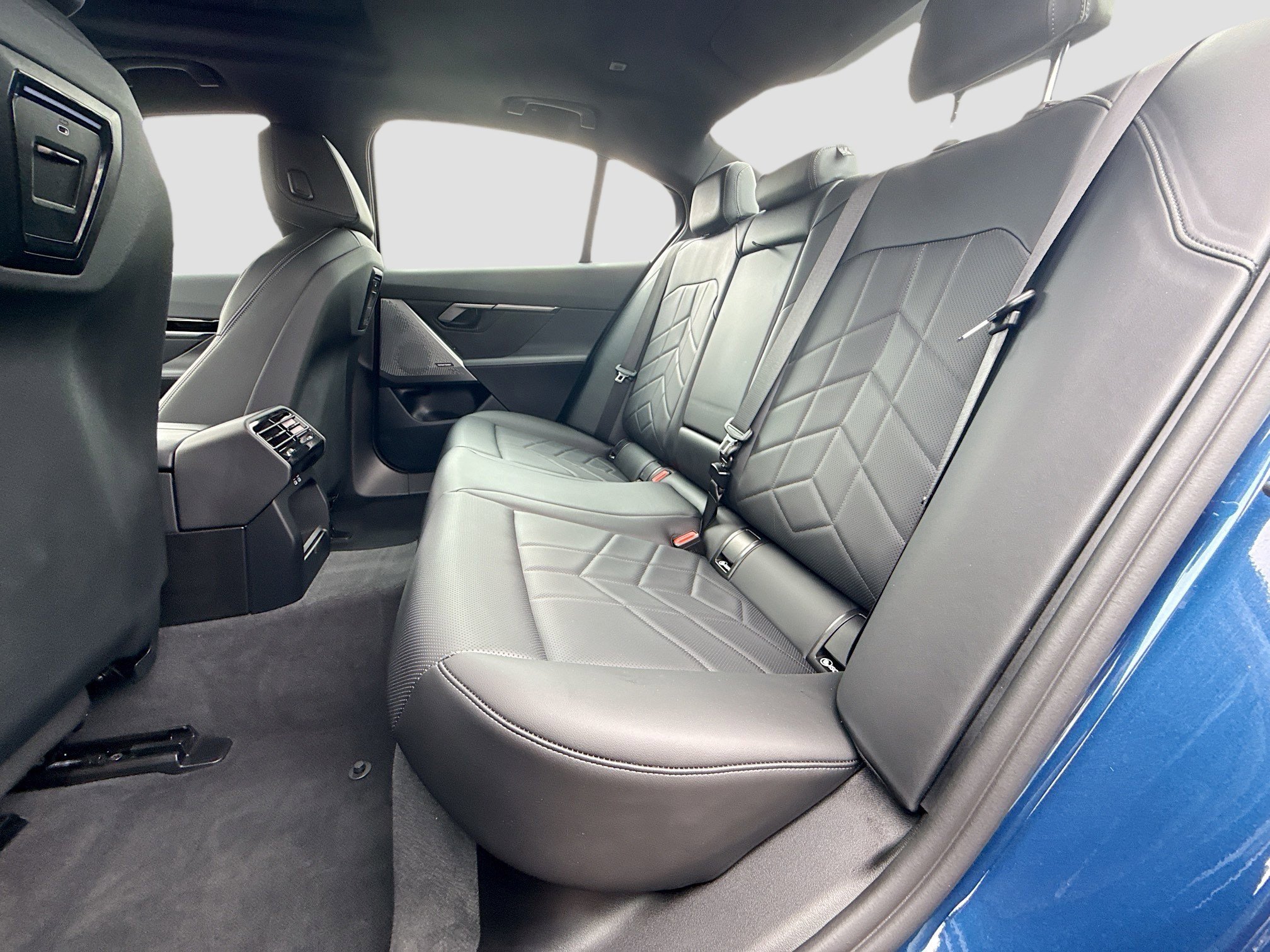 Used 2025 BMW 530i image 21