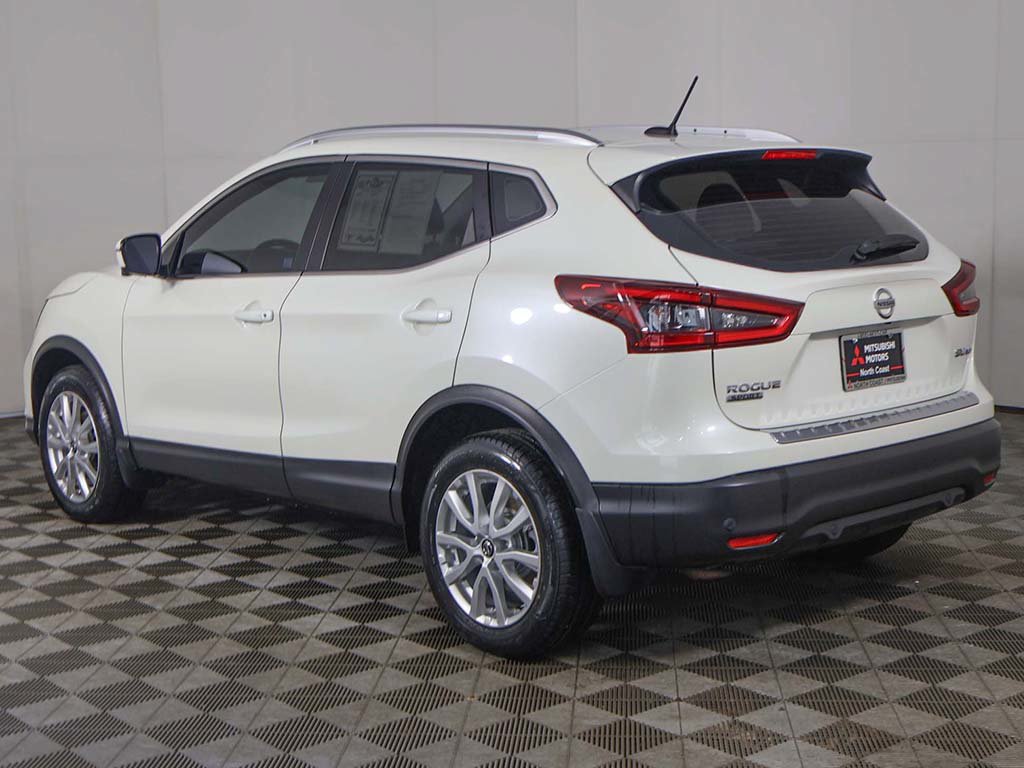 Used 2022 Nissan Rogue Sport SV w/ Technology Package AWD/4WD image 8