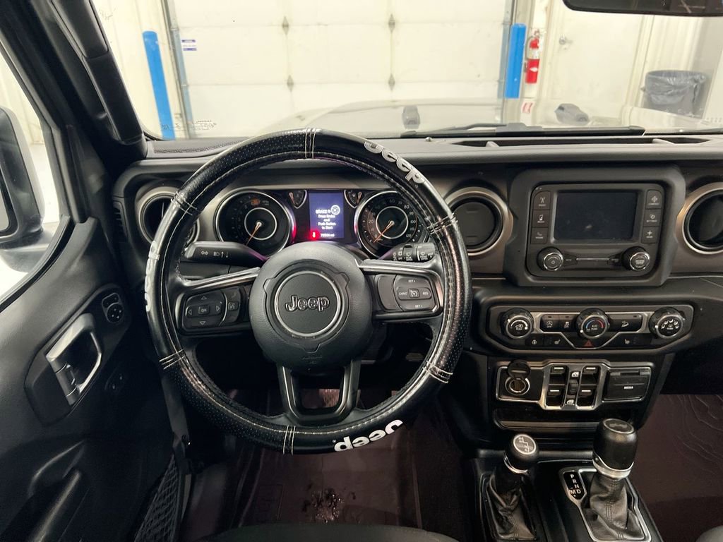 Used 2020 Jeep Wrangler Unlimited Willys image 11