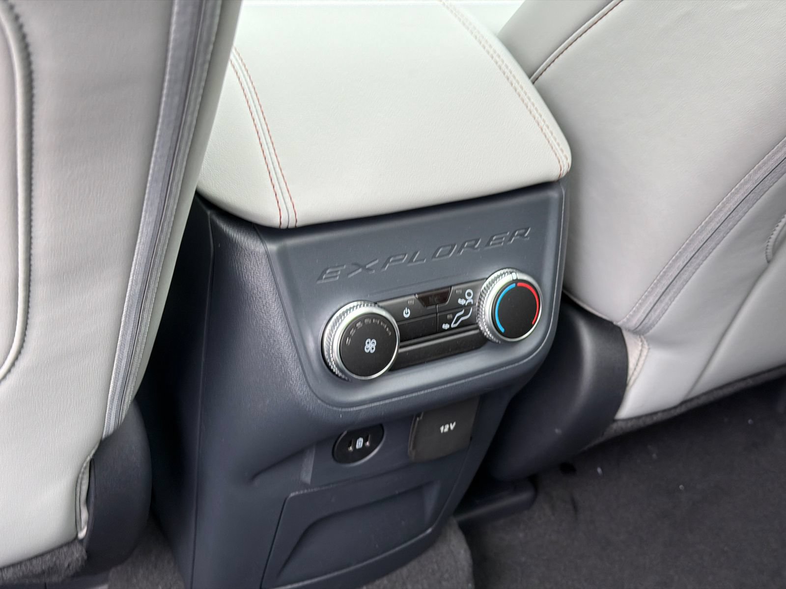New 2026 Ford Explorer Active w/ Active Comfort Package AWD/4WD image 19