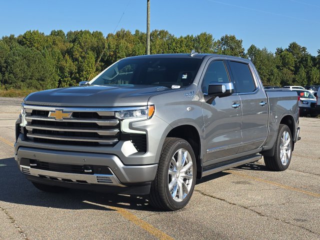 Used 2026 Chevrolet Silverado 1500 High Country w/ High Country Premium Package AWD/4WD image 1