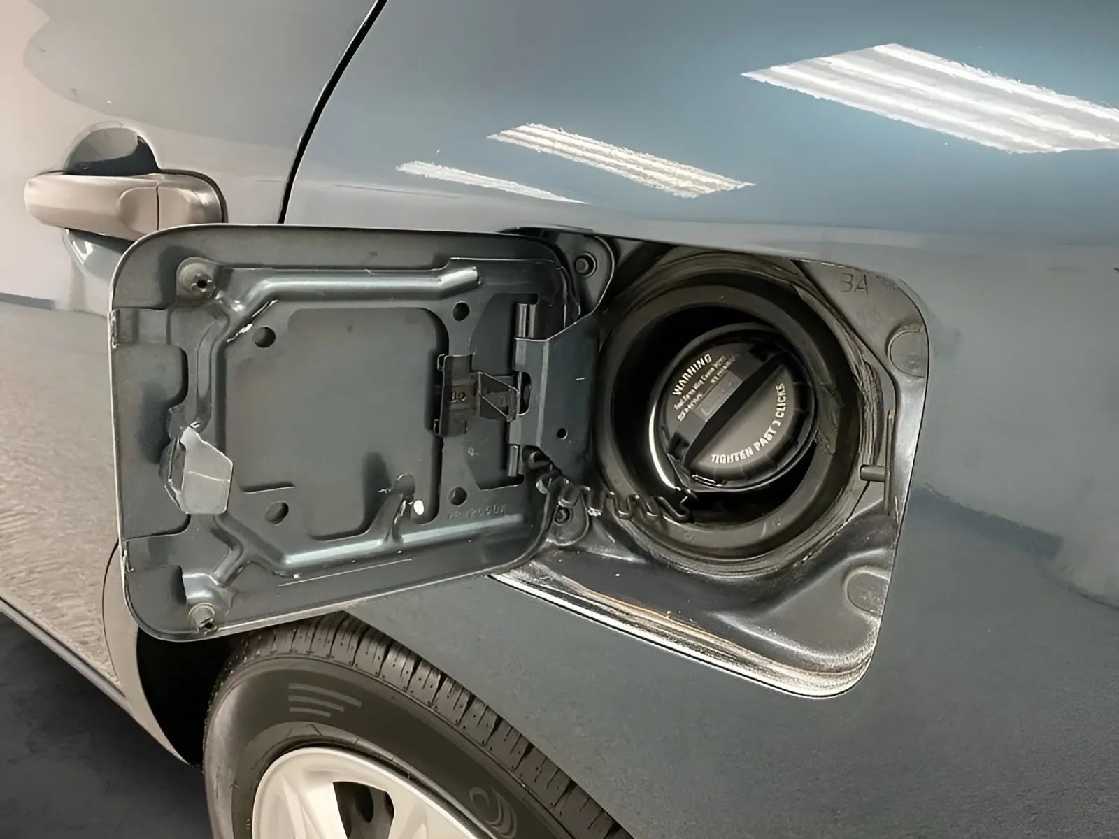 Used 2017 Nissan Versa S Plus FWD image 28