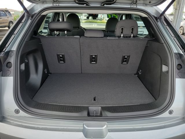 Used 2027 Chevrolet Bolt LT w/ Comfort Package FWD image 26