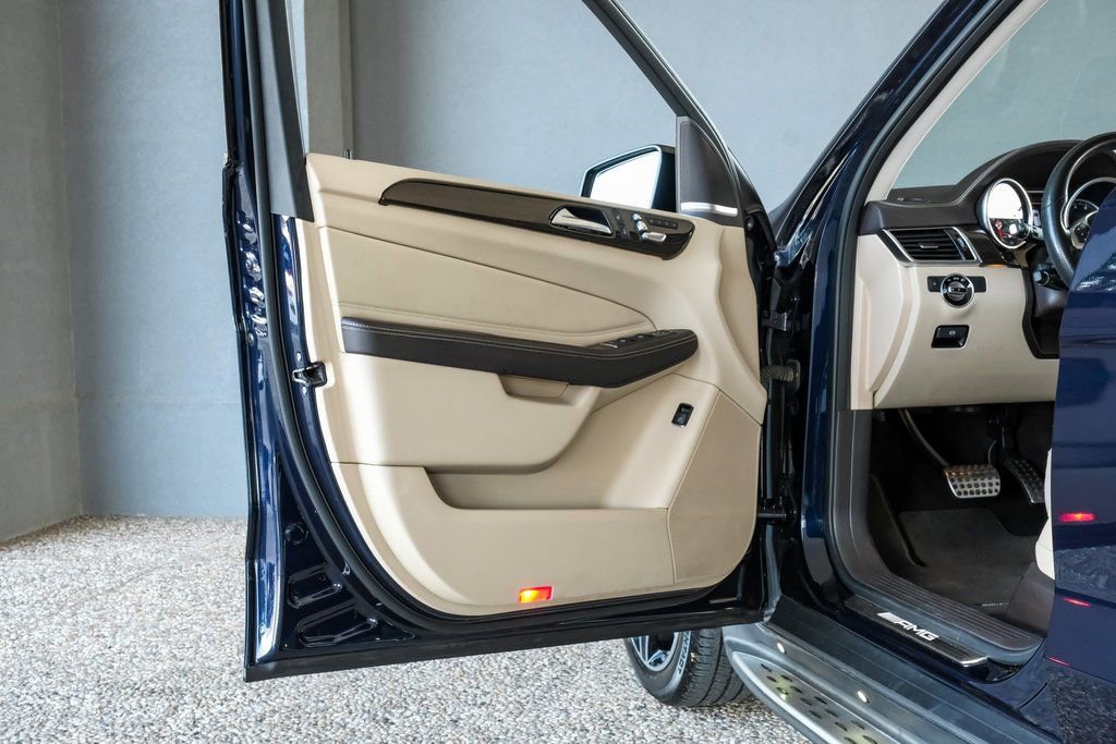 Used 2017 Mercedes-Benz GLE 43 AMG 4MATIC w/ Premium 2 Package image 48