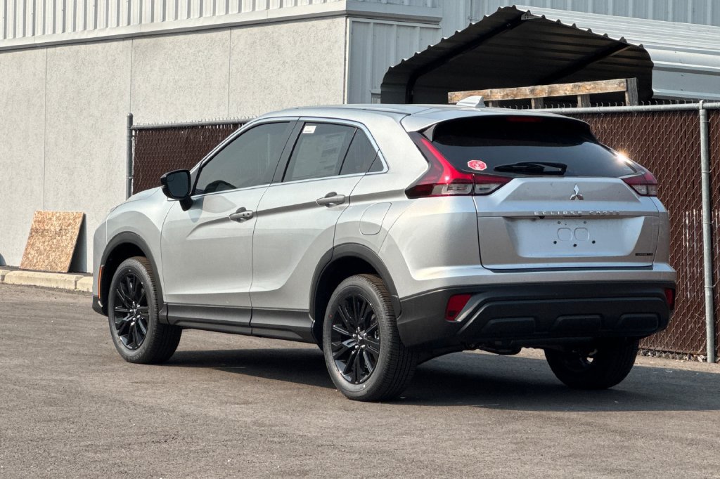 New 2026 Mitsubishi Eclipse Cross LE AWD/4WD image 9