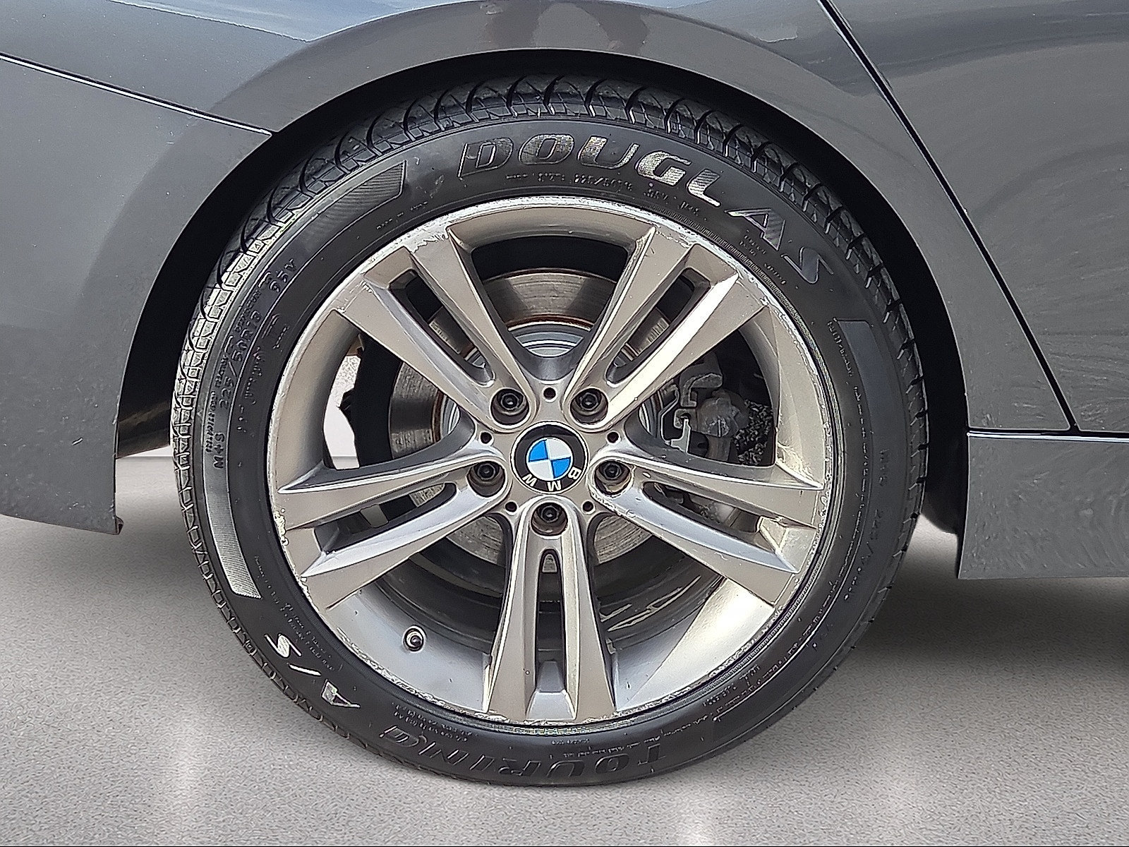 Used 2018 BMW 330i xDrive Sedan AWD/4WD image 7