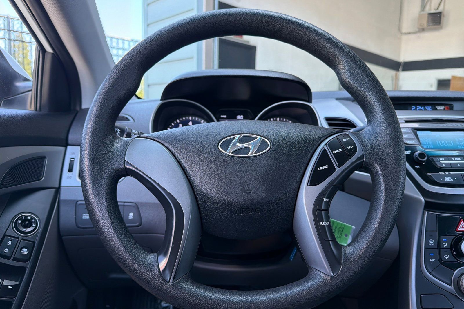 Used 2016 Hyundai Elantra SE FWD image 22