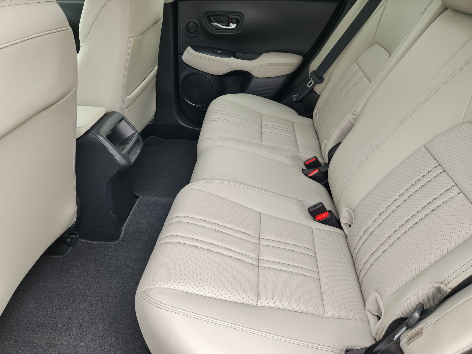 Used 2023 Honda HR-V EX-L image 34