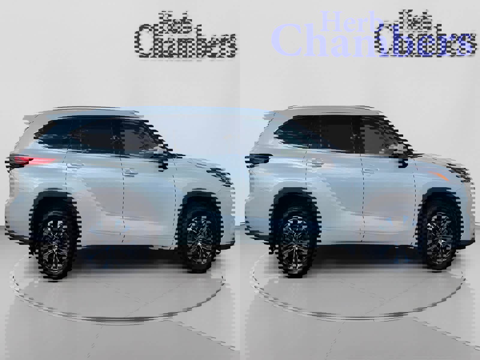 Used 2021 Toyota Highlander XLE image 11