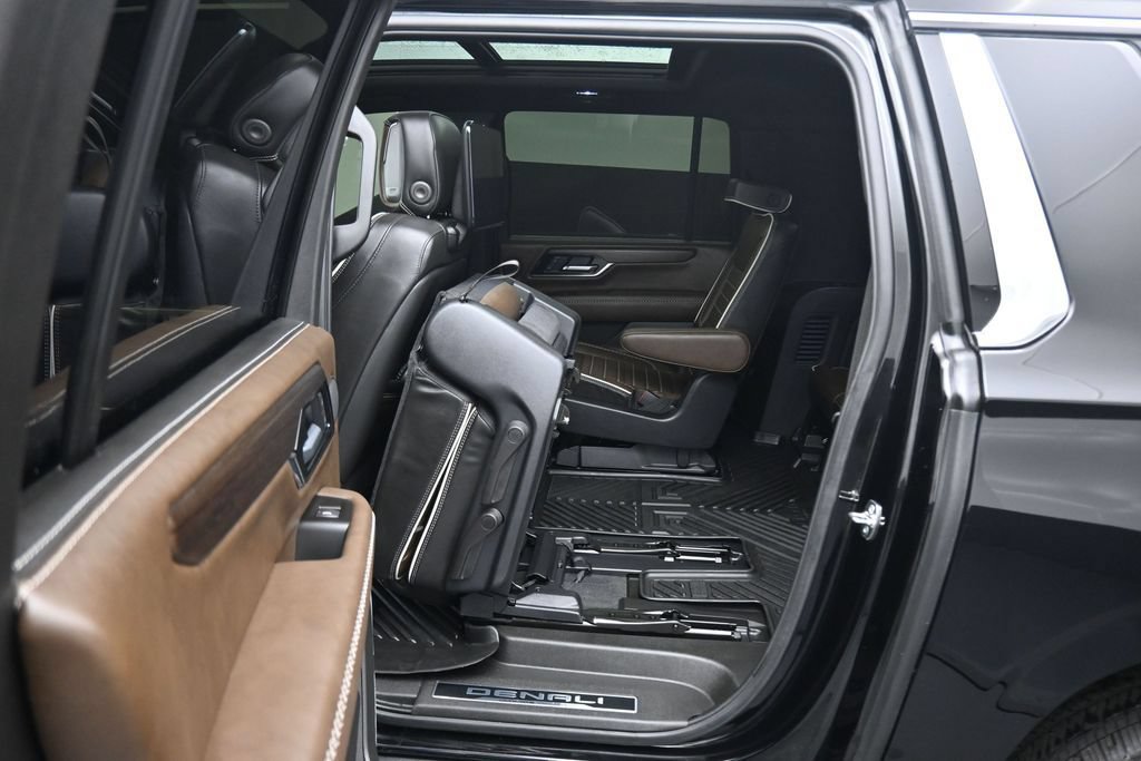 Used 2026 GMC Yukon XL Denali Ultimate AWD/4WD image 44