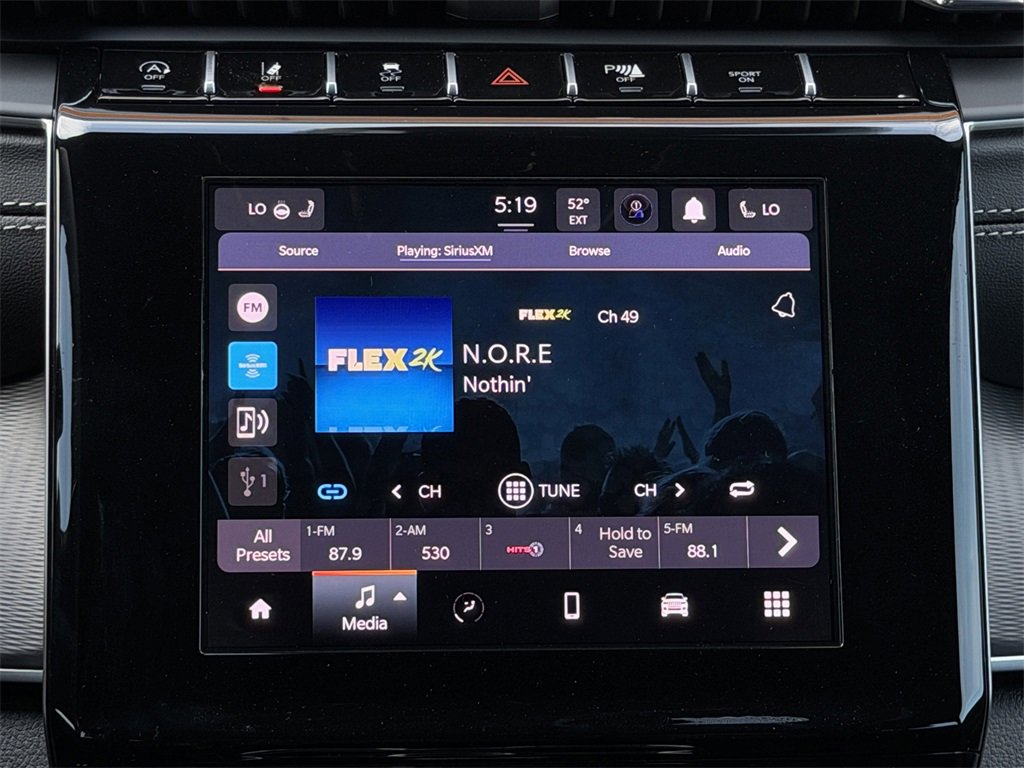 New 2025 Jeep Grand Cherokee Altitude image 15