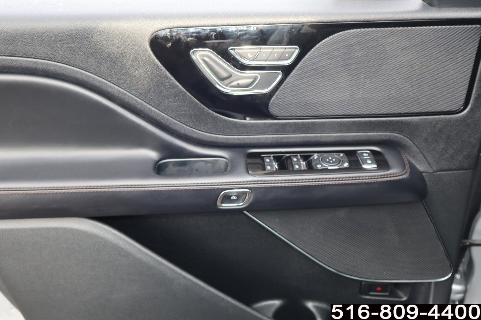 Used 2022 Lincoln Aviator AWD w/ Premium Package image 17