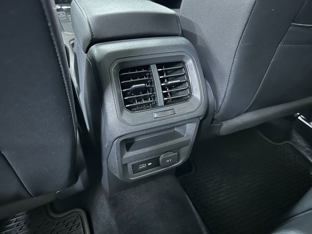 Used 2020 Volkswagen Tiguan SE w/ Panoramic Sunroof Package image 37