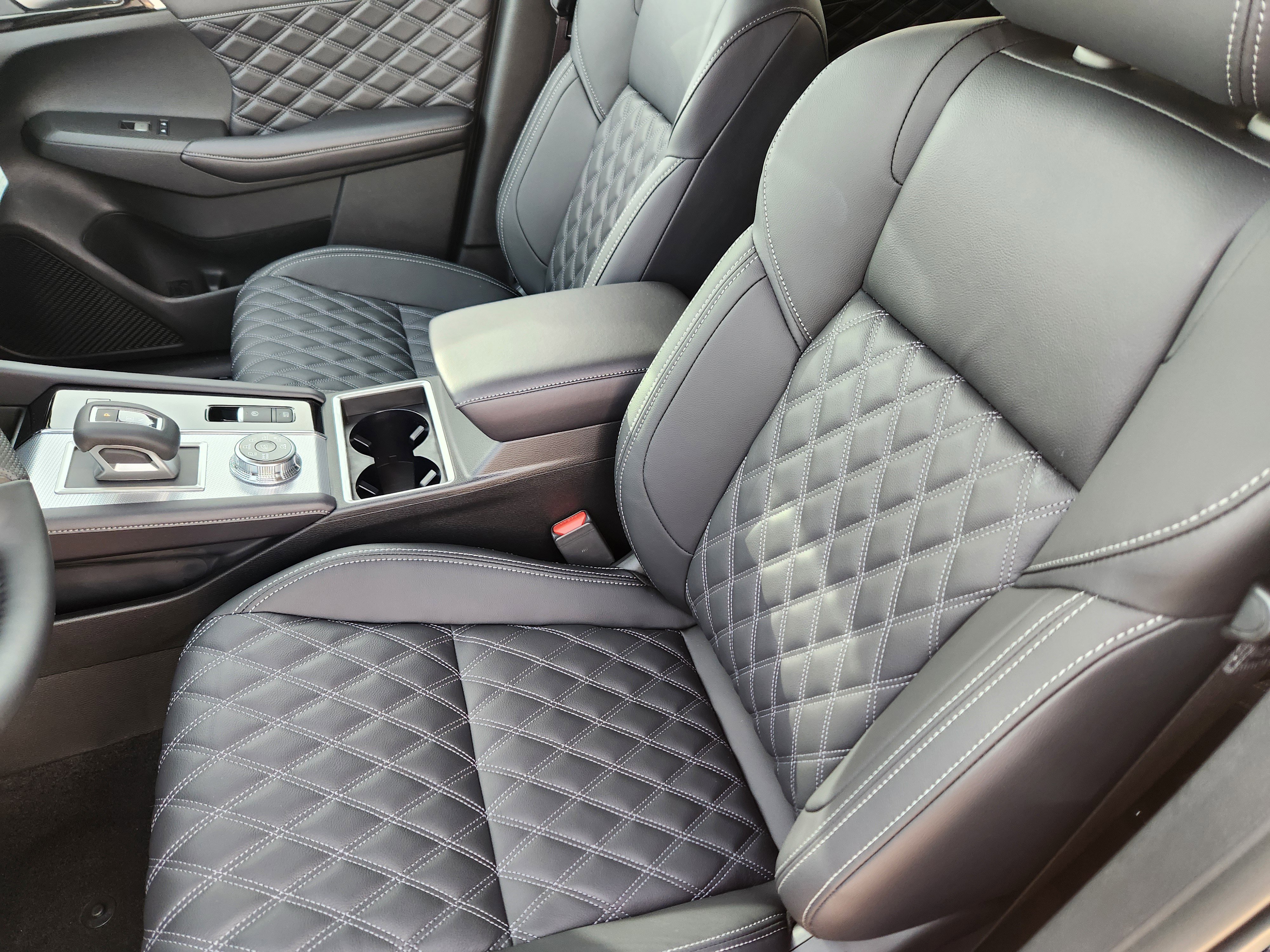 New 2025 Mitsubishi Outlander SEL image 10