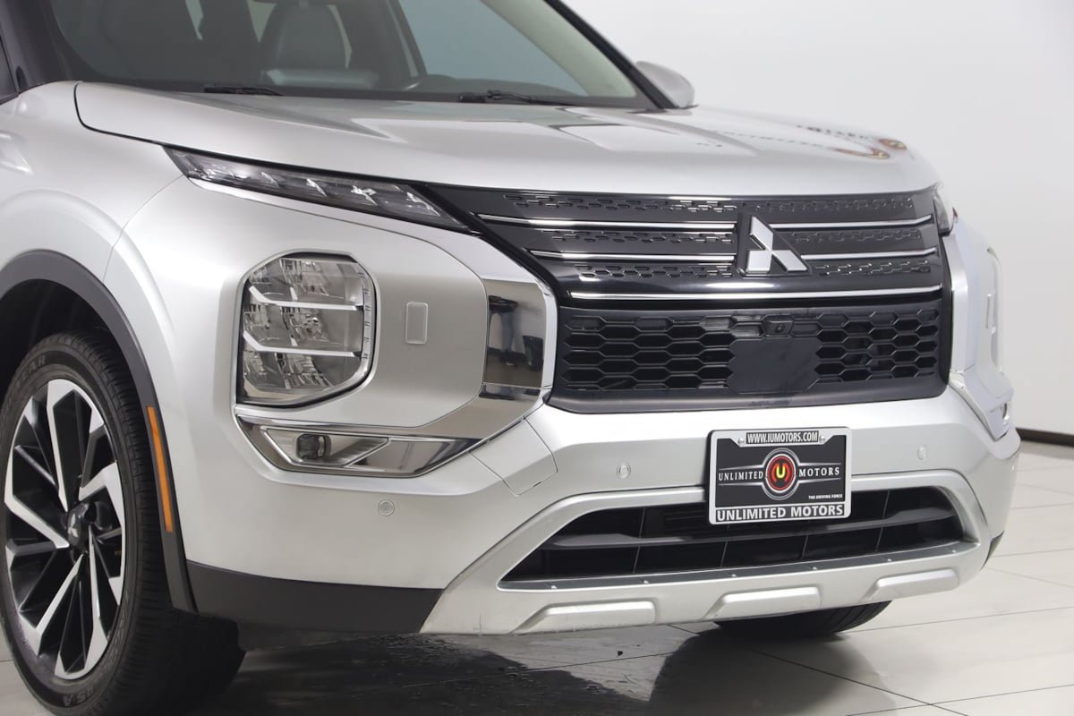 Used 2024 Mitsubishi Outlander SE AWD/4WD image 38