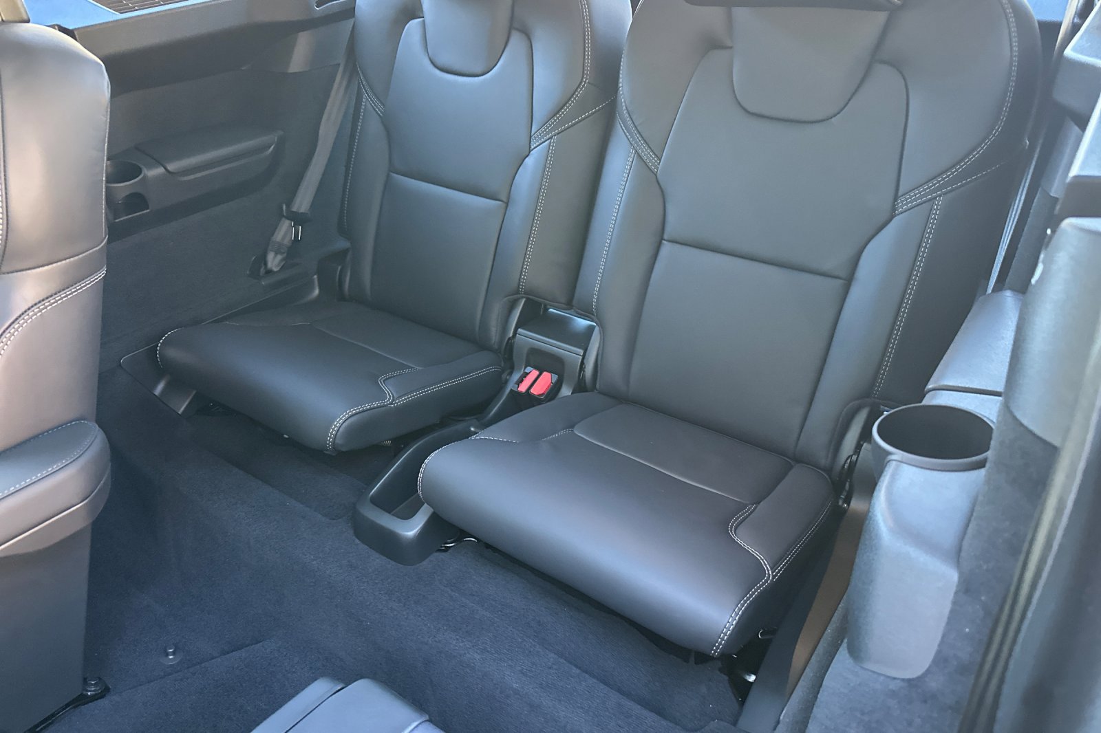 New 2026 Volvo XC90 B6 Ultra w/ Lounge Package AWD/4WD image 13