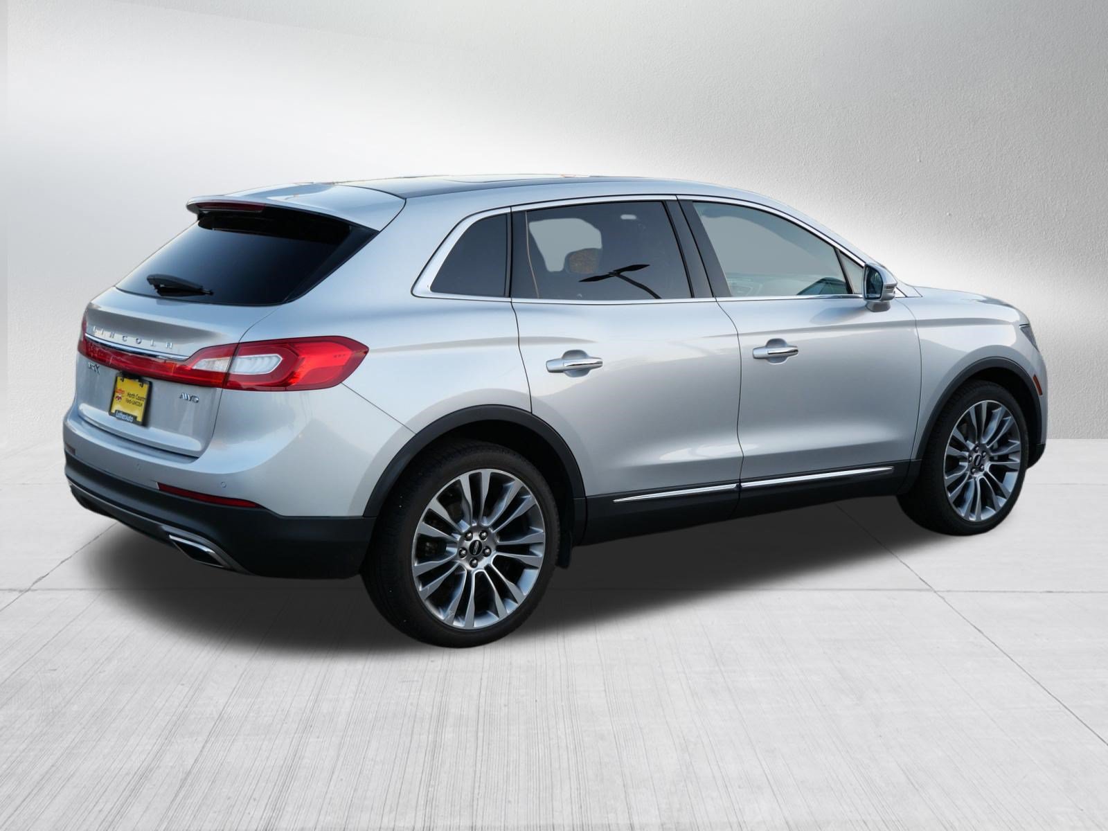 Used 2018 Lincoln MKX Reserve w/ Lincoln MKX Climate Package AWD/4WD image 7
