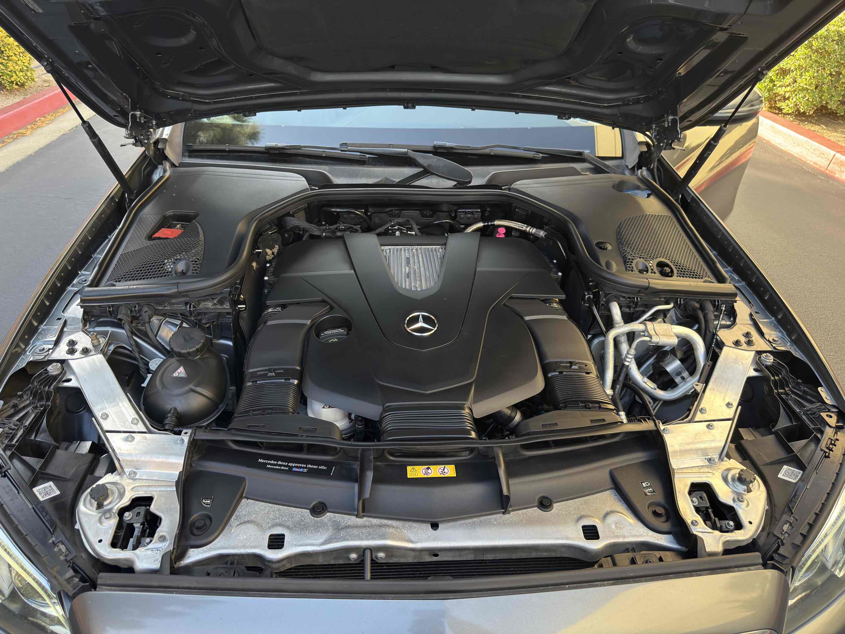 Used 2017 Mercedes-Benz E 400 4MATIC Wagon image 91