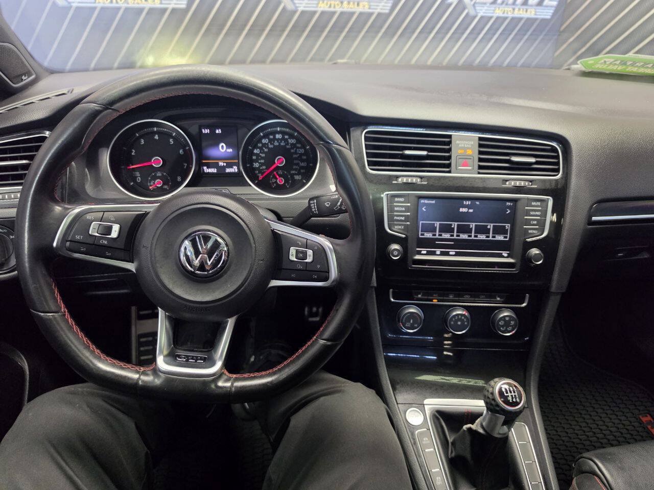 Used 2016 Volkswagen GTI SE FWD image 15