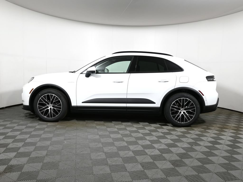 New 2026 Porsche Macan 4 Electric AWD/4WD image 2