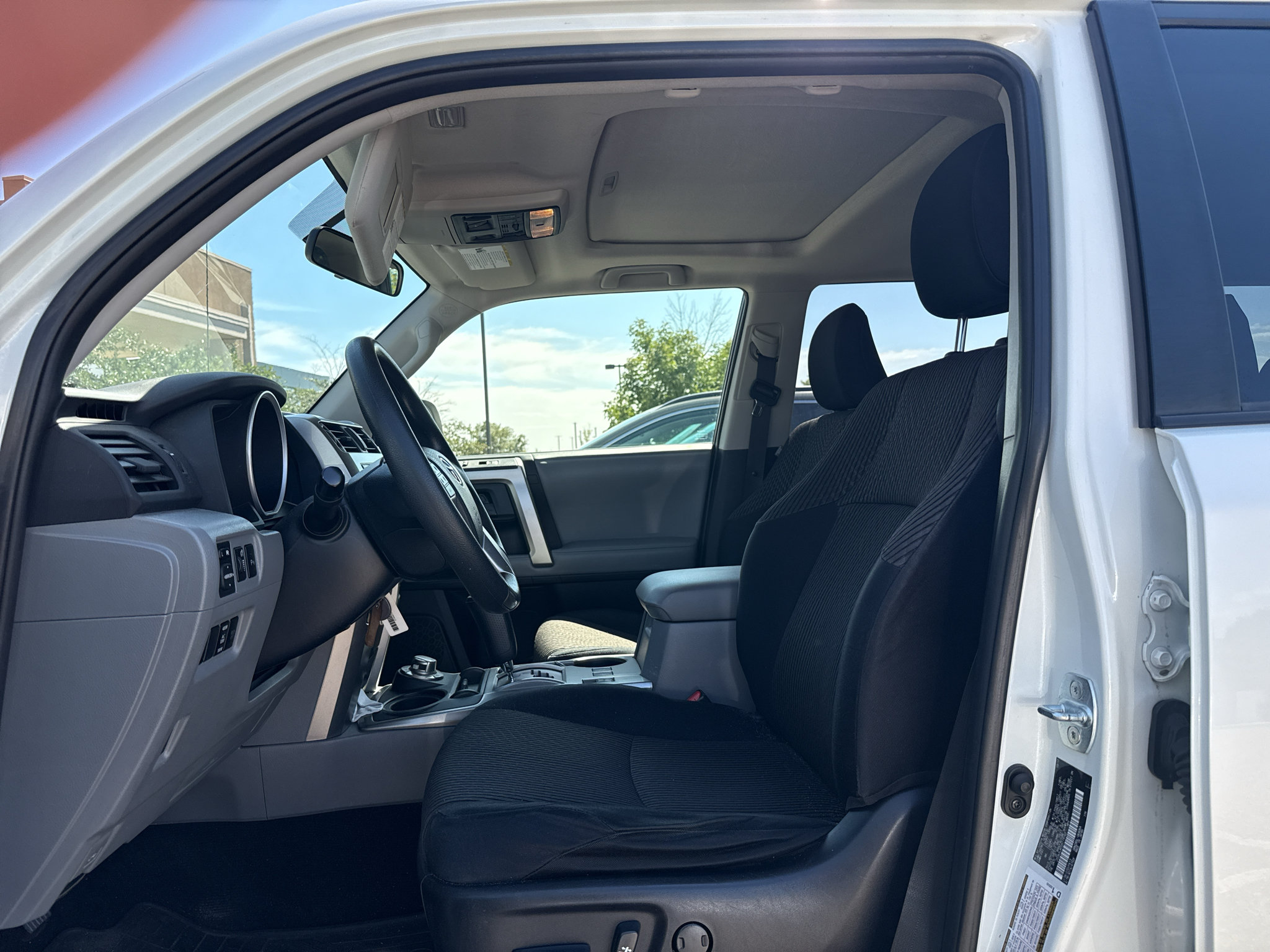 Used 2013 Toyota 4Runner SR5 w/ Convenience Pkg AWD/4WD image 9