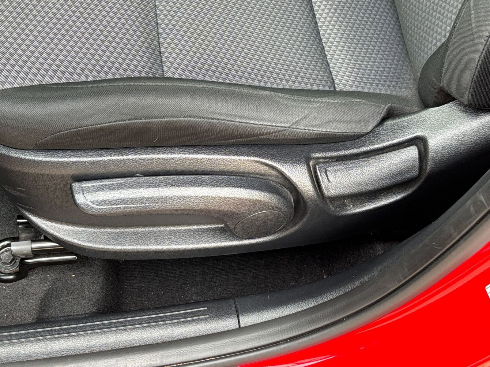 Used 2025 Kia Soul LX w/ LX Technology Package image 22