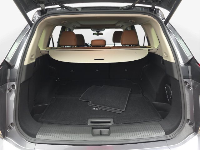Used 2025 Nissan Rogue Platinum w/ Tech Package FWD image 30