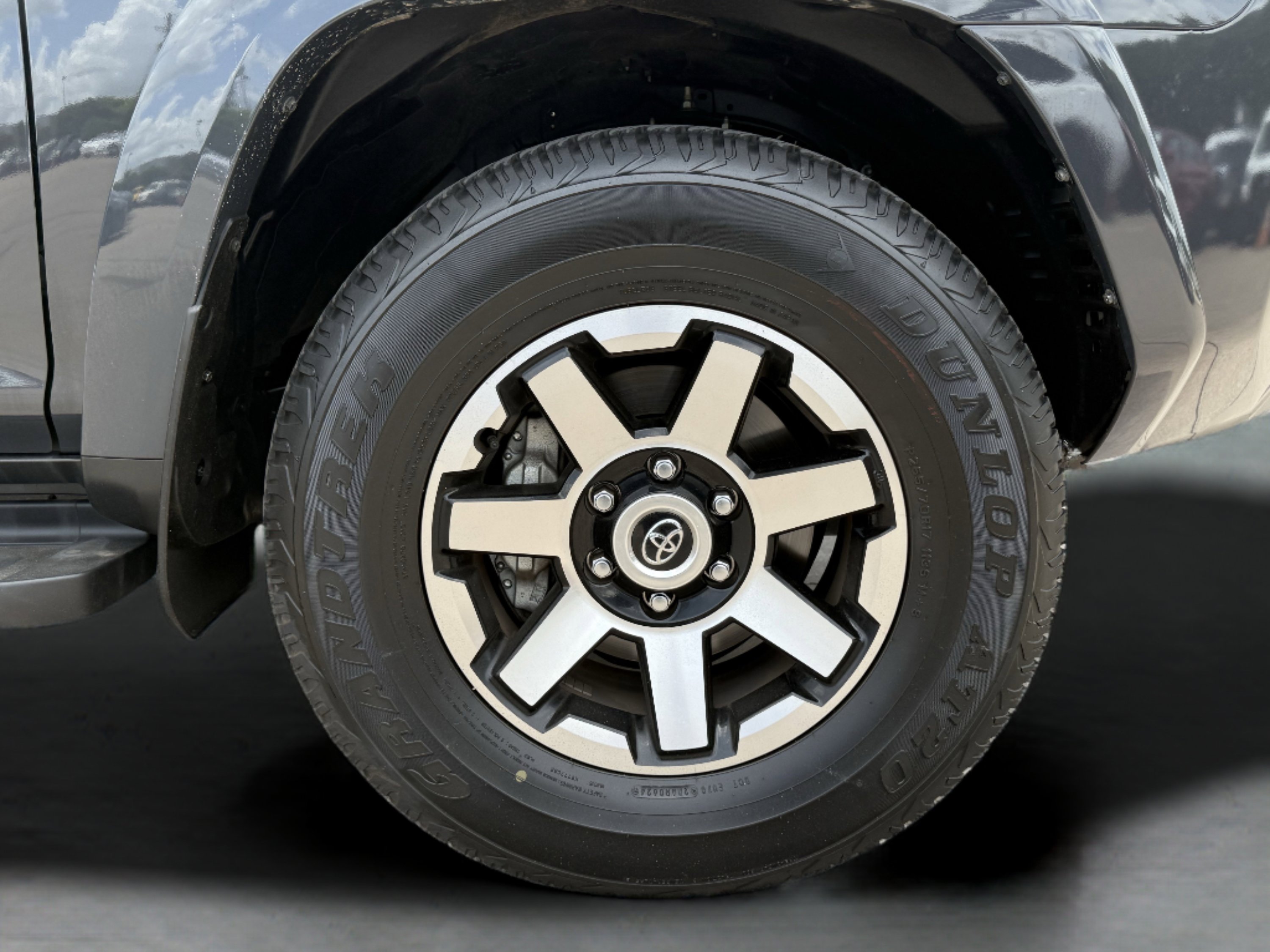 Used 2024 Toyota 4Runner TRD Off-Road image 9