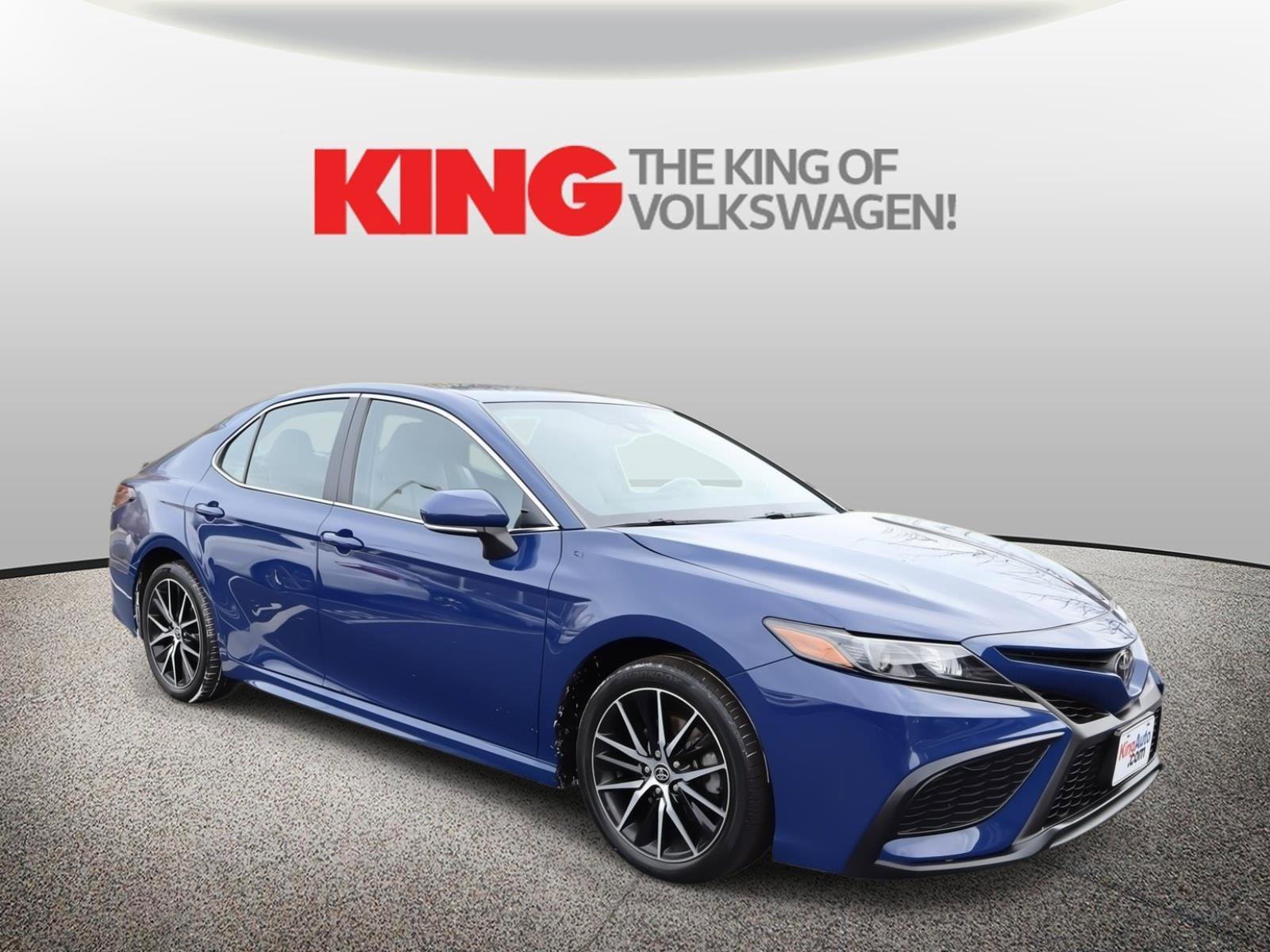 Used 2023 Toyota Camry SE