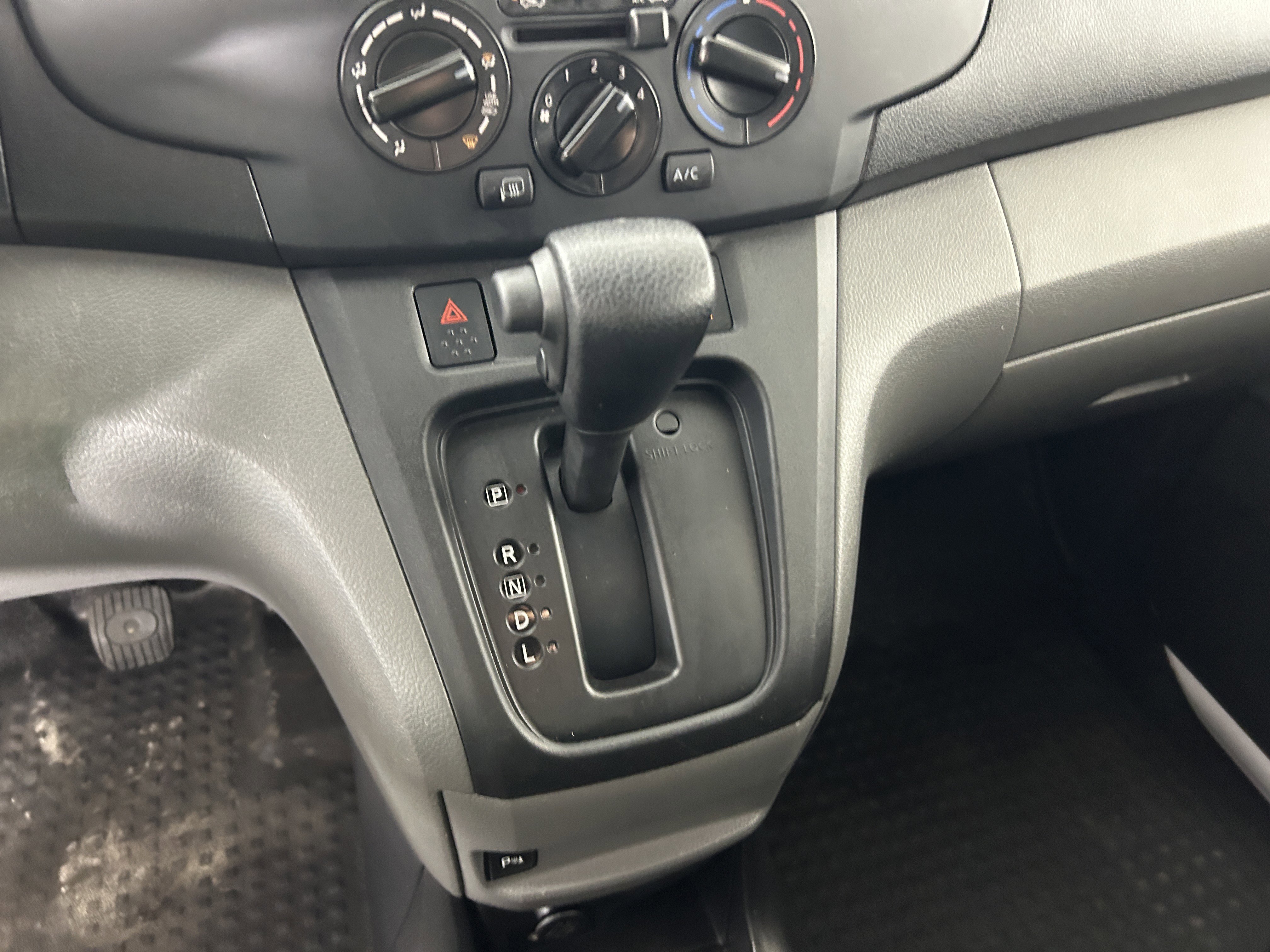 Used 2021 Nissan NV200 SV FWD image 17