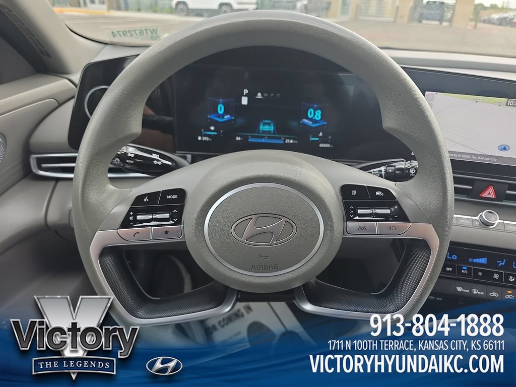 Used 2024 Hyundai Elantra SEL FWD image 14